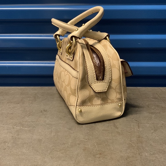 *RARE* Coach Heritage Stripe Satchel - Picture 4 of 11